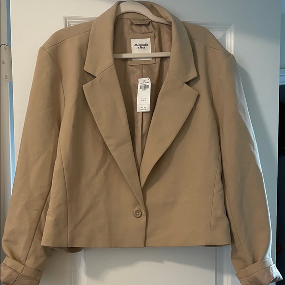 NWT! Abercrombie & Fitch Tan Cropped Blazer, Size XXL - Picture 7 of 8